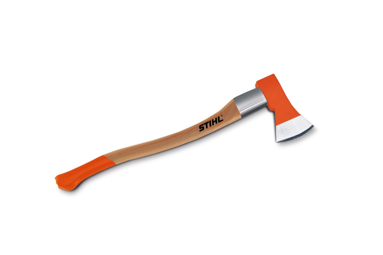 Machado florestal AX 16 STIHL em fundo branco